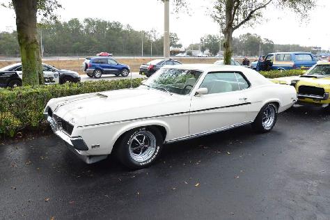 200-mustangs-turn-out-for-npds-pony-trails-cruise-0104