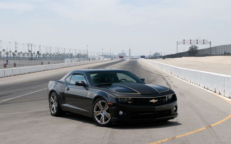 Camaro5 SoCal Crew Gets Upclose and Personal With the Hurst Camaro