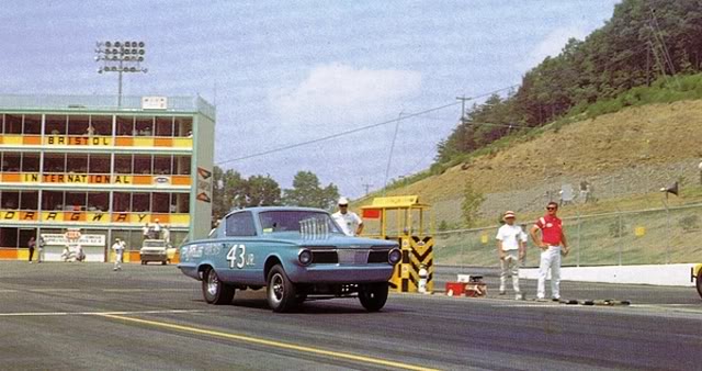 The Year Petty Went Drag Racing