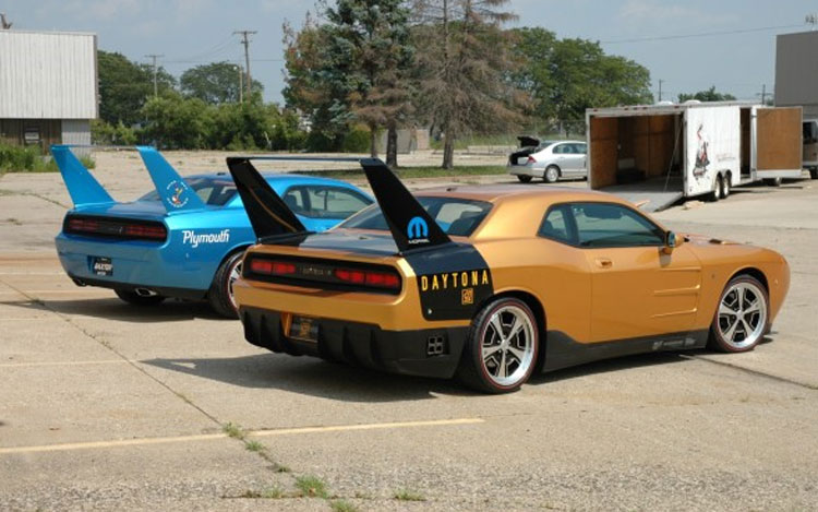 Petty's Garage to Produce 25 "Richard Petty Edition" Superbirds!