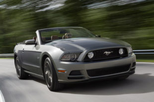 Ford Updates 2013 Mustang GT and V6 with New Looks and Options