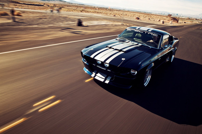 Video: Classic Recreations Shelby GT500CR 900S Shreds Tires