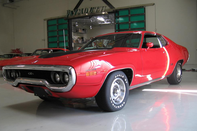 Mopar's '71 HEMI GTX and '70 Coronet 440 Six-Pack R/T Pilot Cars