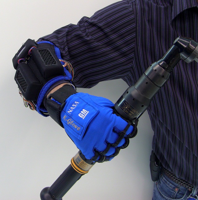 GM Partners With NASA To Create Auto Workers' Dream Glove