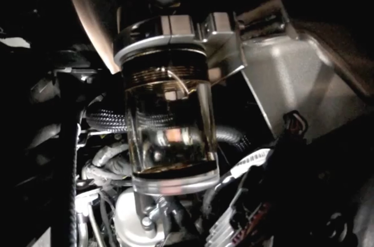 Video: Moroso's Air-Oil Separator In Action