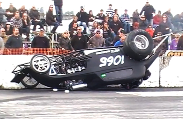 Video: Blown Topolino Altered Goes Turtle In New Zealand
