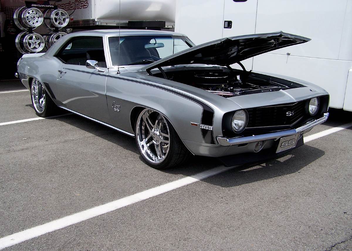 NSRA Rolls Into K-Town - Rodders Gather in the Heart of the Valley