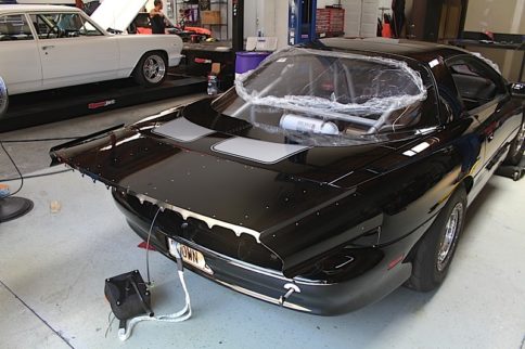 BlownZ: Installing Racecraft's F-Body Strutless Spoiler