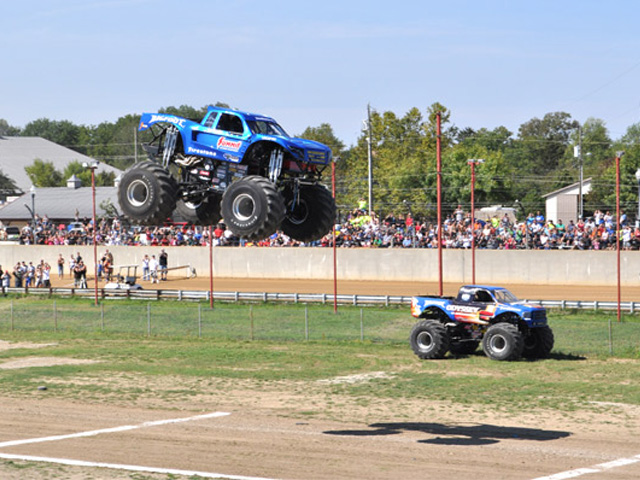Video: Bigfoot 18 Reclaims The Long Jump Title, Sets A New Record