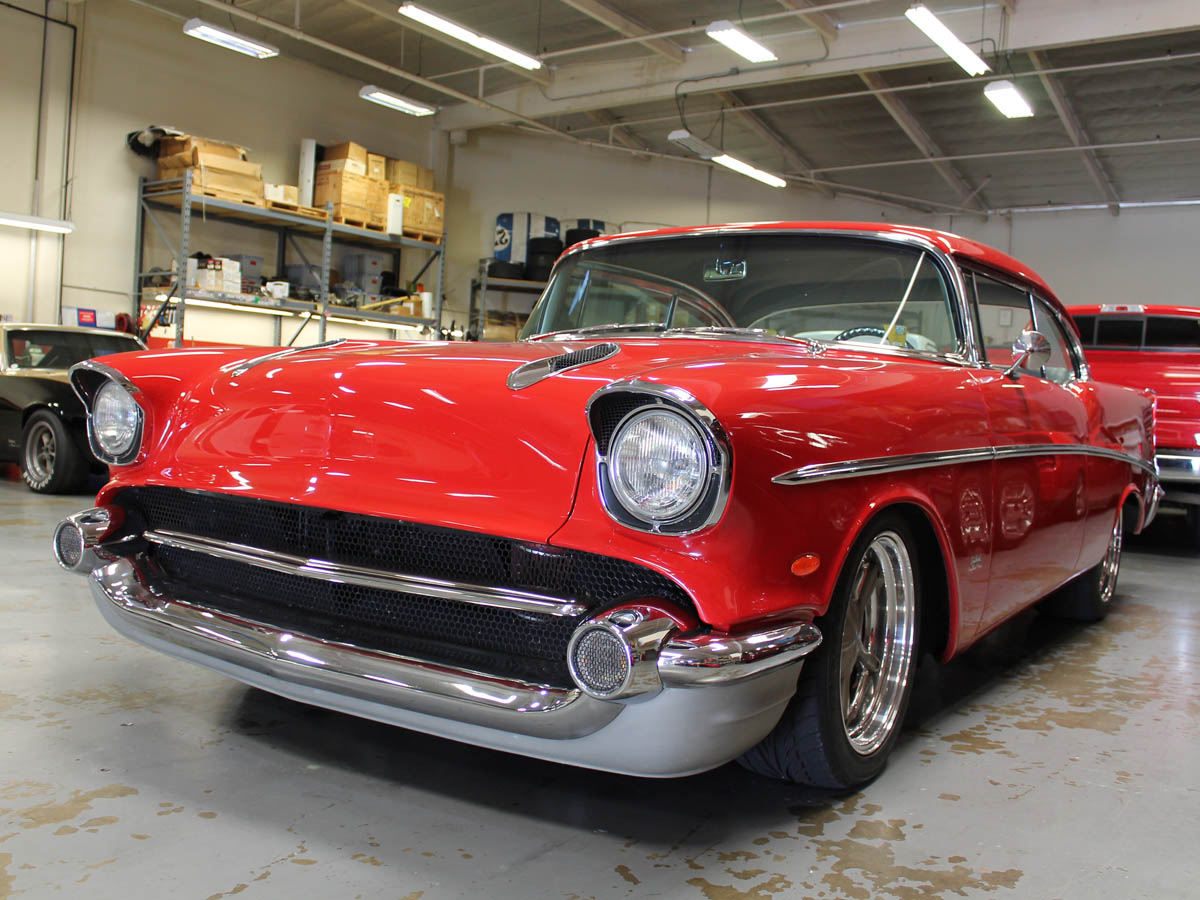 Video: Edelbrock E-Street Fuel Injection System For Classic Cars