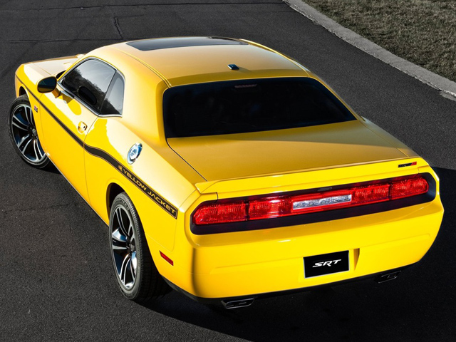 Video: Walkaround Of A "Yellow Jacket" Challenger SRT8 392
