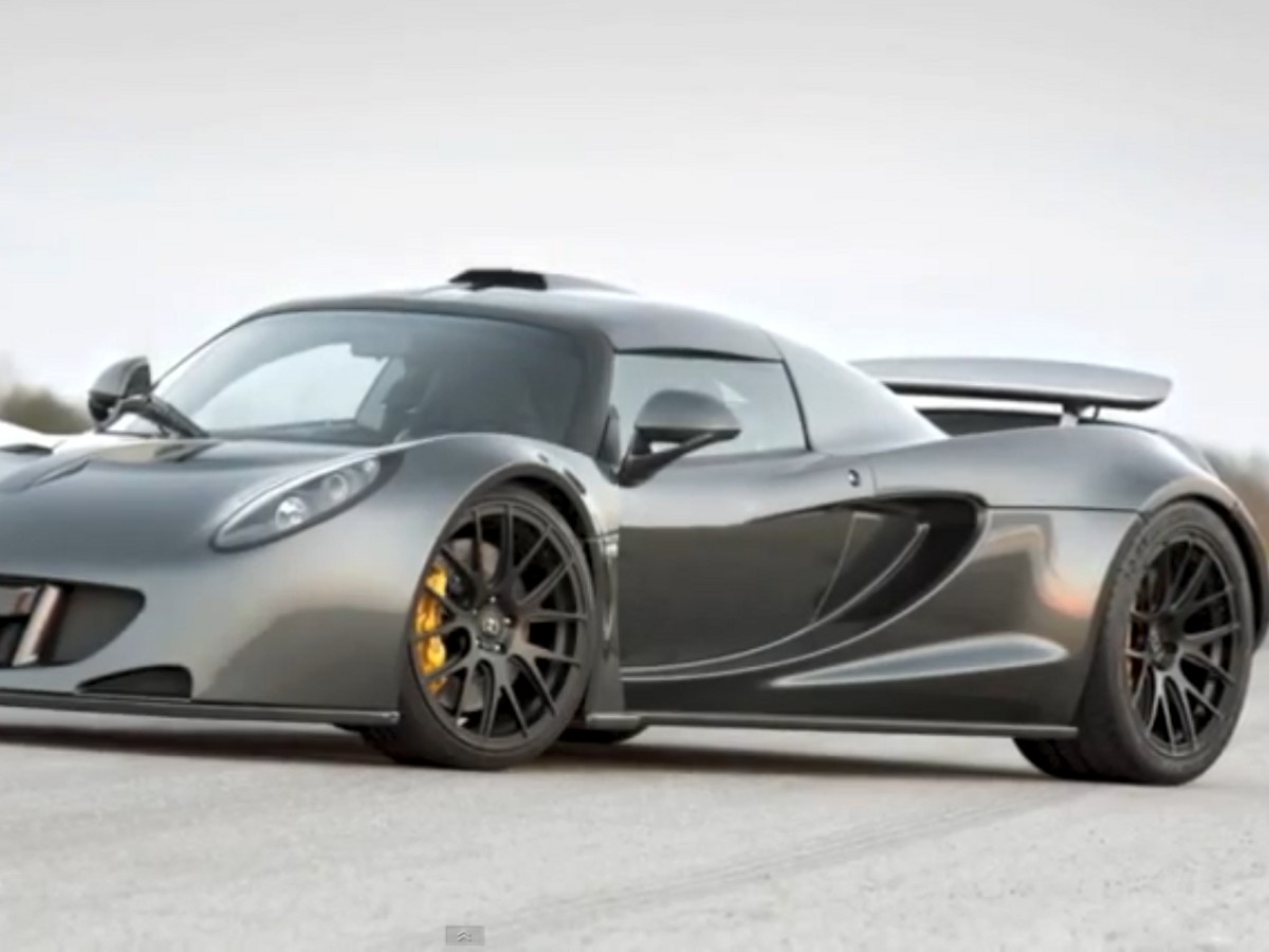 Video: Hennessey Venom GT Blasts To 230 MPH In 20 Seconds
