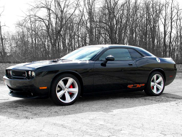 Video: 1000hp Challenger Smoking Tires on the Dyno