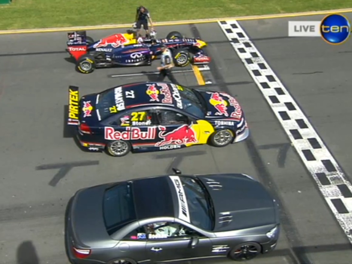 Video: Holden V8 Supercar Vs. AMG SL63 Vs. F1 Race Car
