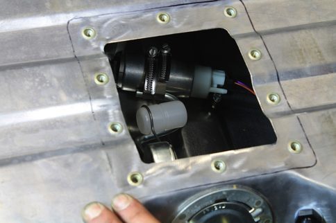 Video: FAST In-Tank Universal Fuel Pump Installation