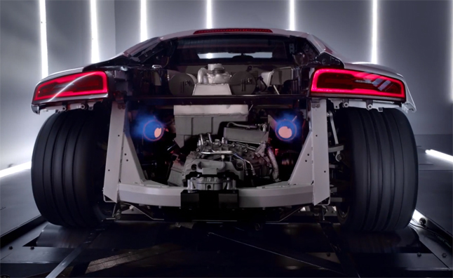 Video: Audi V10 Sings and Belches Fire on Dyno