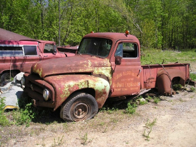 Video: A Tribute To A Large Classic Car Wrecking Yard