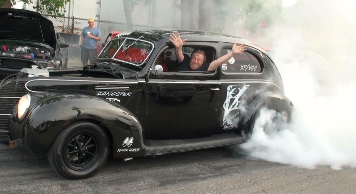 Video: Rick Dyer Doing A Gangster Burnout - Look Ma, No Hands!
