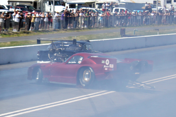 At the beginning of the 2012 season Dan broke the wheelie bars and hit the wall at Mission, Canada.  Two broken ribs later and extensive body and chassis damage put an end to the 2012 season.  