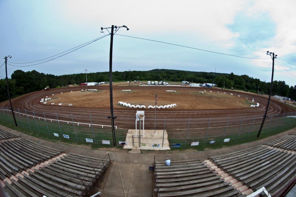 Video: Wheels Way Up at I-30 Speedway
