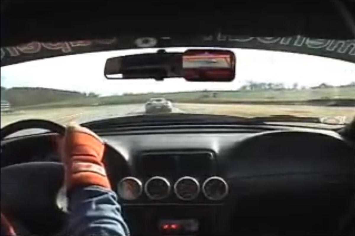 Video: 2000 Cobra R Chases Down Porsche Carrera GT At VIR