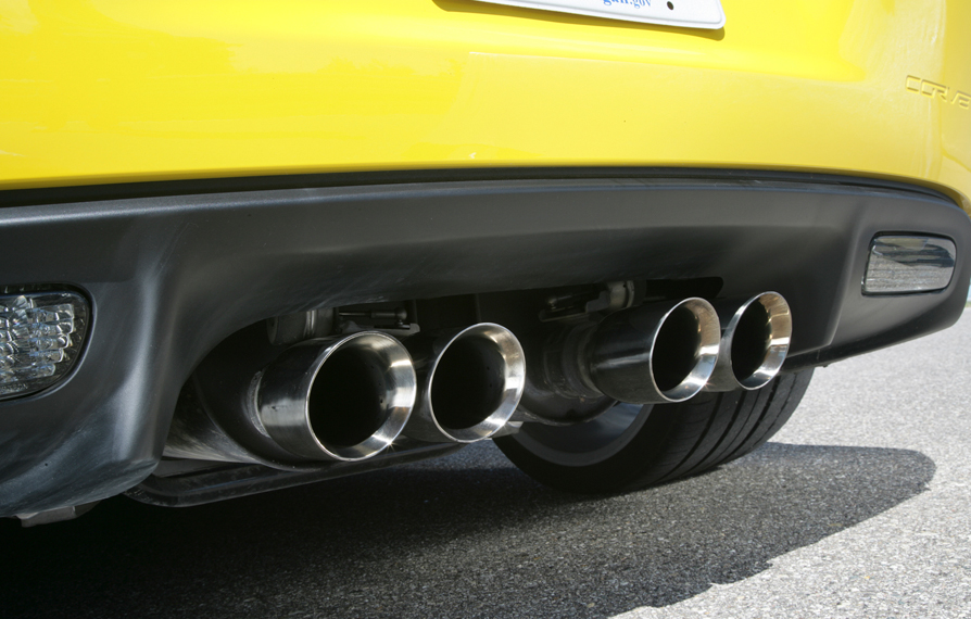Video: The Sound of a Corvette ZR1 from the Back   