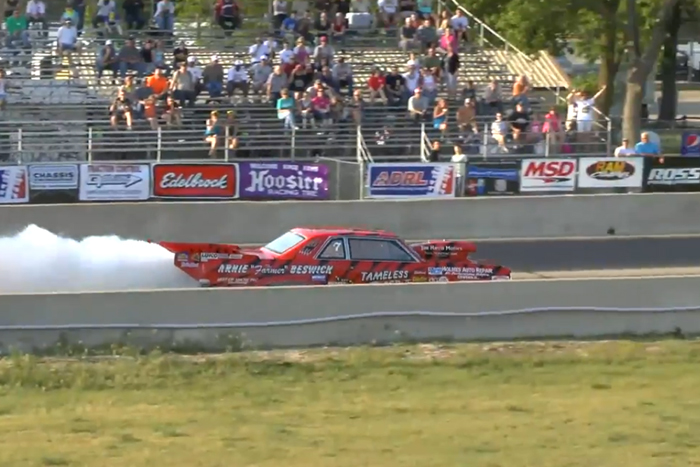 Video: Arnie Beswick Kisses The Wall On A Monster Burnout In Cordova