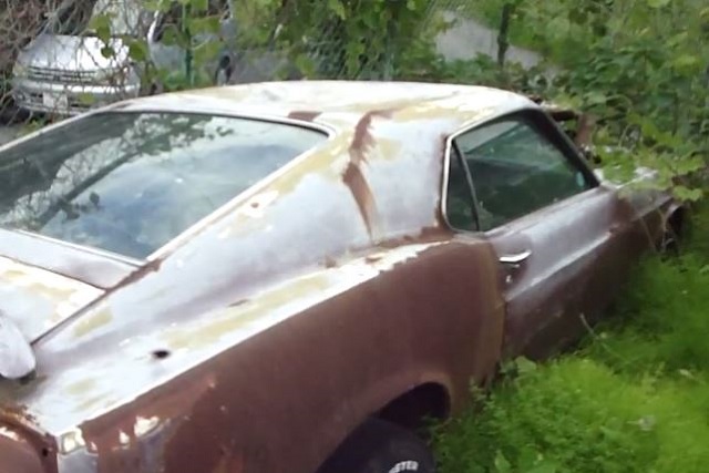 Video: American Muscle Car Graveyard In Japan