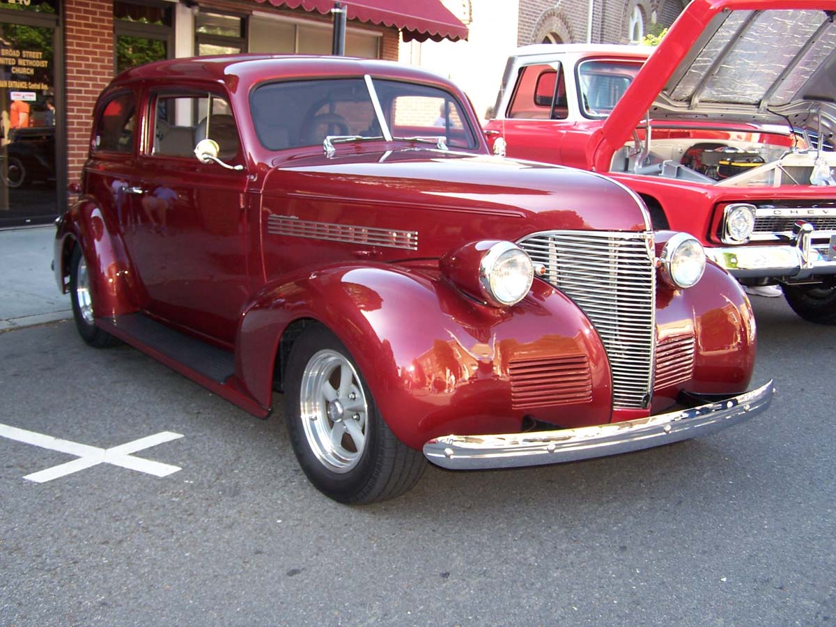 MainStreet Cruise-In: Cleveland, Tennessee's Hot Rod Classic Cruise