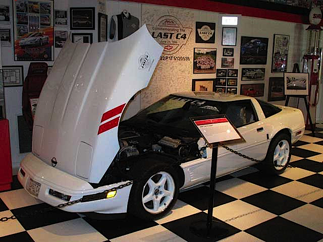 Video: Vintage Footage of the Last C4 Rolling Off the Assembly Line