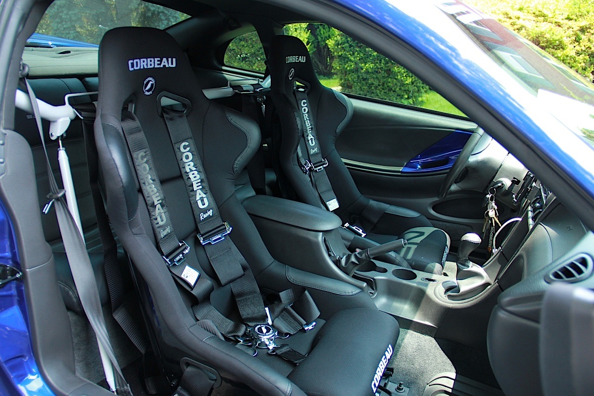 Installing Corbeau Seats and 5-Point Harnesses With CJ Pony Parts