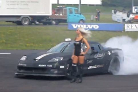 Video: C6 Corvette Drifts Around Courageous Women   