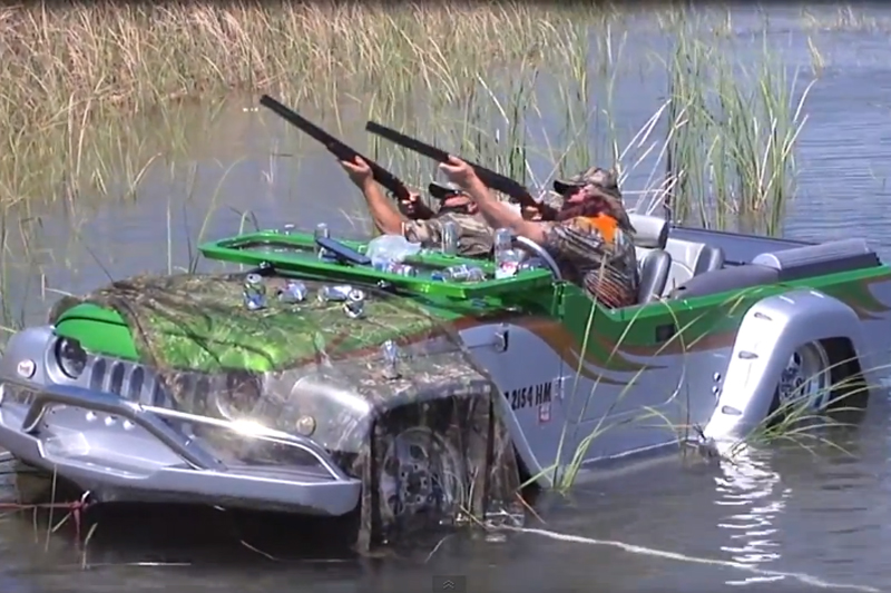 Panther Watercar Negotiates Land, Sea with Ease