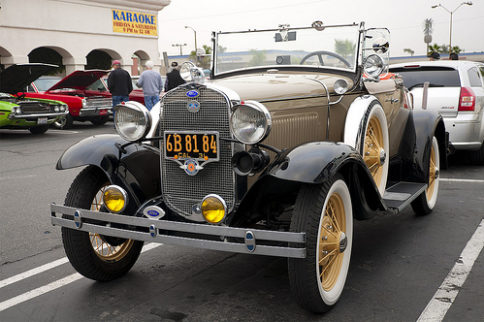 Video: Donut Derelicts Attracts Car And Morning Enthusiasts Alike