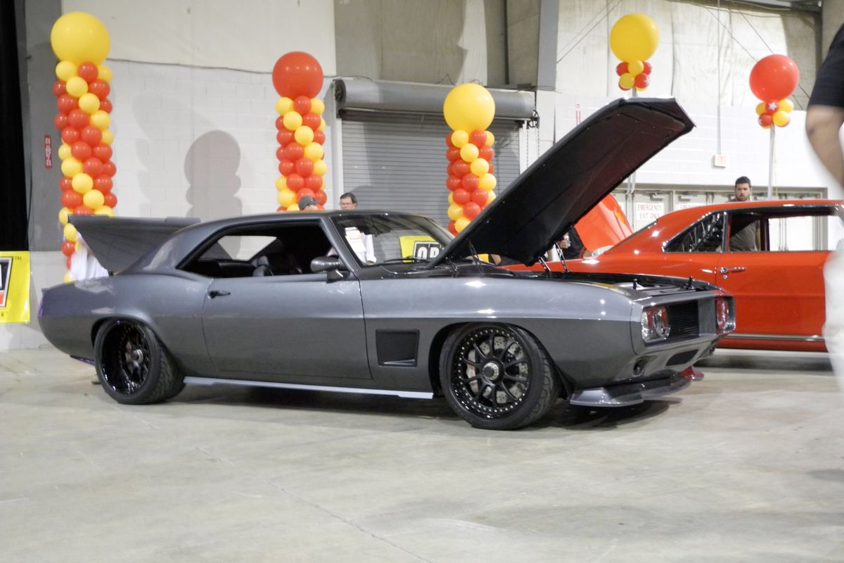 Video: Sid Tracey's 69 Firebird