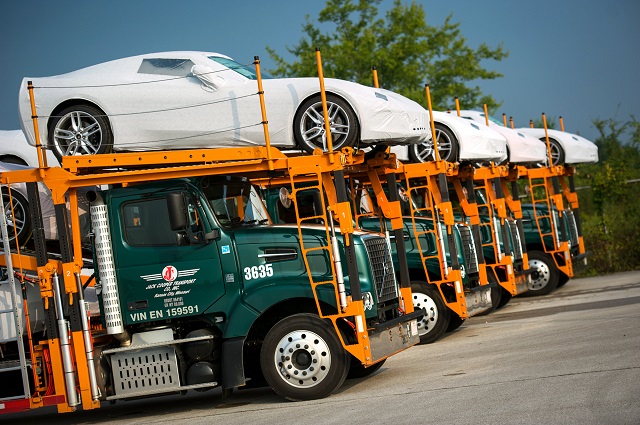 BowlingGreenCorvetteDelivery02.jpg