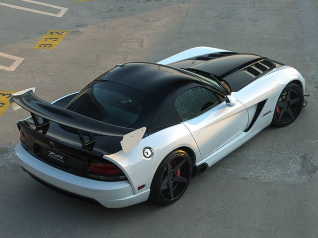Video: The 1,200 Horsepower Twin-Turbo Viper From Racing Solutions  