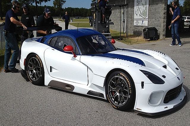 SRT Viper GT3-R