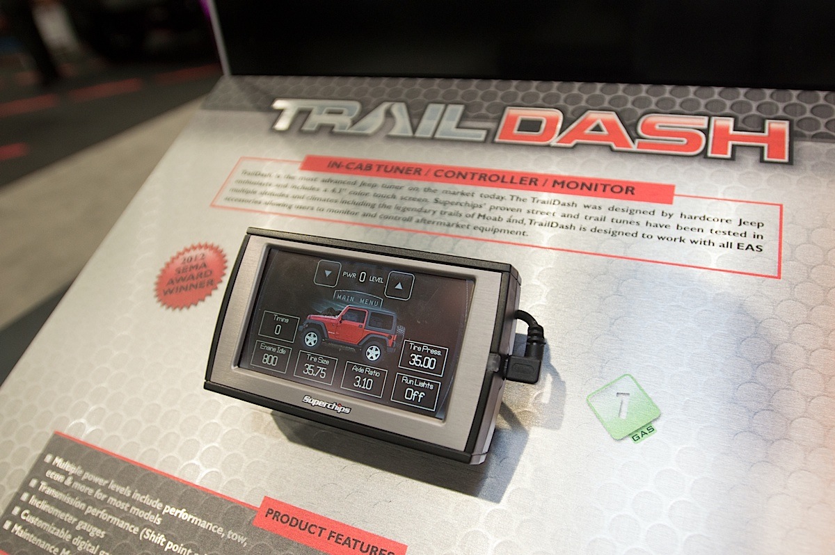 SEMA 2013: Superchips Jeep FlashCal and TrailDash