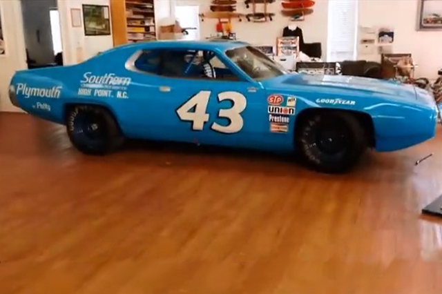 Video: Massive Mopar and Musclecar Collection