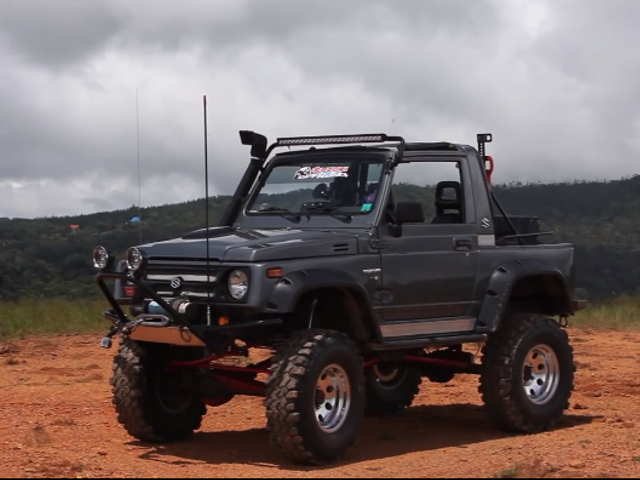 VIDEO: Unconventional Off-Road Trip Through Panama