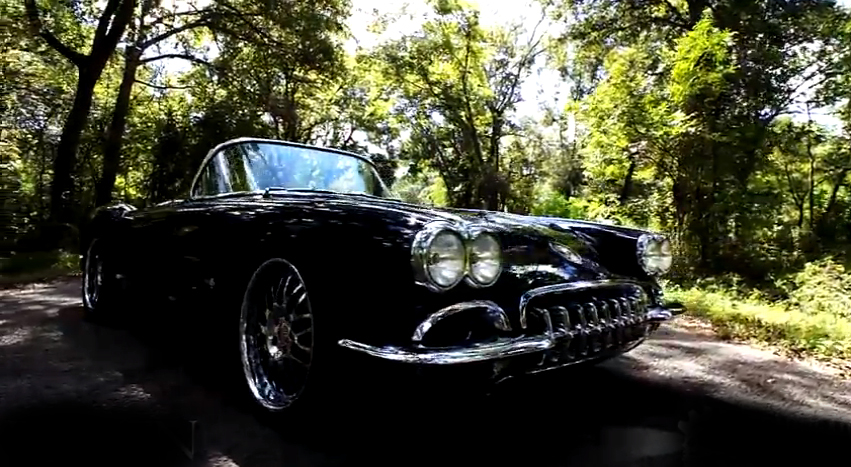 Video: Deral Knight's '59 Corvette 'Raven' Flies!