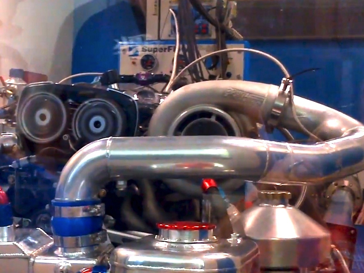 Video: Inline 6-cylinder RB26DETT Engine Makes 1,794 Horsepower