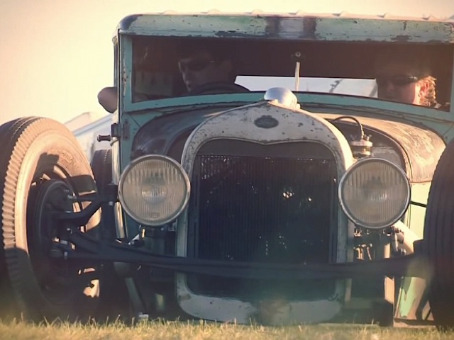 Video: Hot Rod Revue–Recap Of New Zealand's Muscle Car Madness 2014
