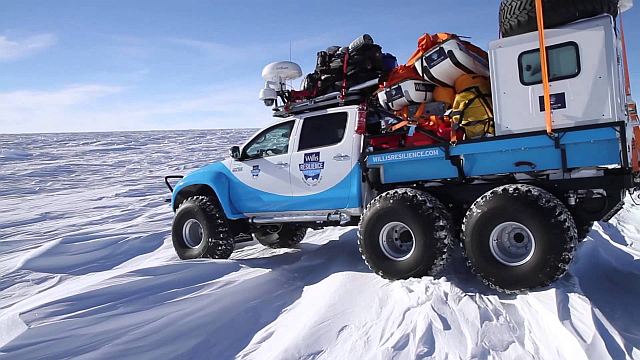Toyota Hilux 6x6 Willis Expedition antarctica