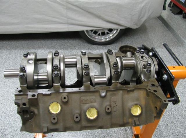 An Ebay-sourced engine block holds a SCAT forged rotating assembly. 