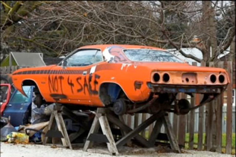 Video: Blood Boiling Compilation of Abandoned, Neglected Musclecars
