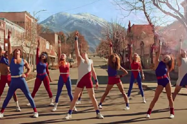 Video: It’s Guys vs. Girls In An 80s-style Mustang Dance-off   