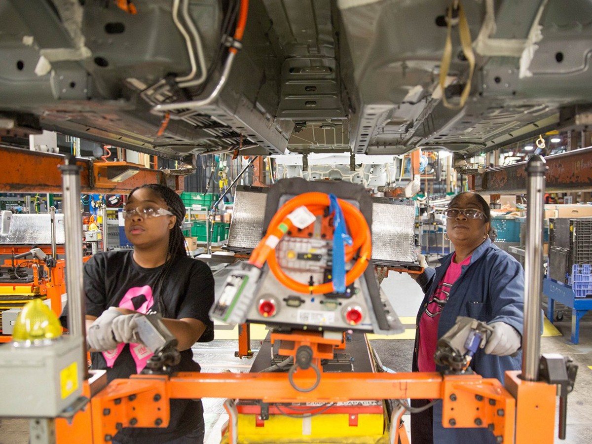 Everyday Is Mother's Day for Mother-Daughter Team at GM Factory