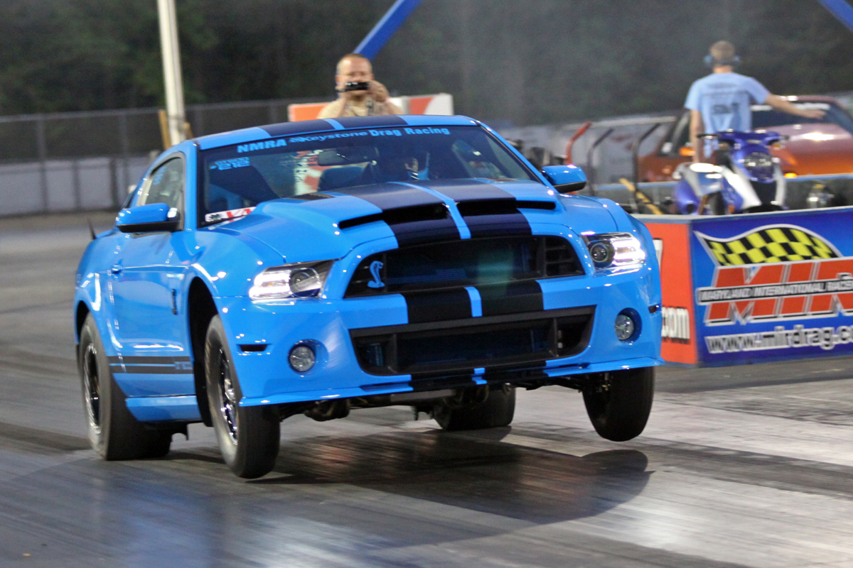 Video: BIRDDOC's Grabber Blue Shelby GT500 Breaks Six-Speed Record
